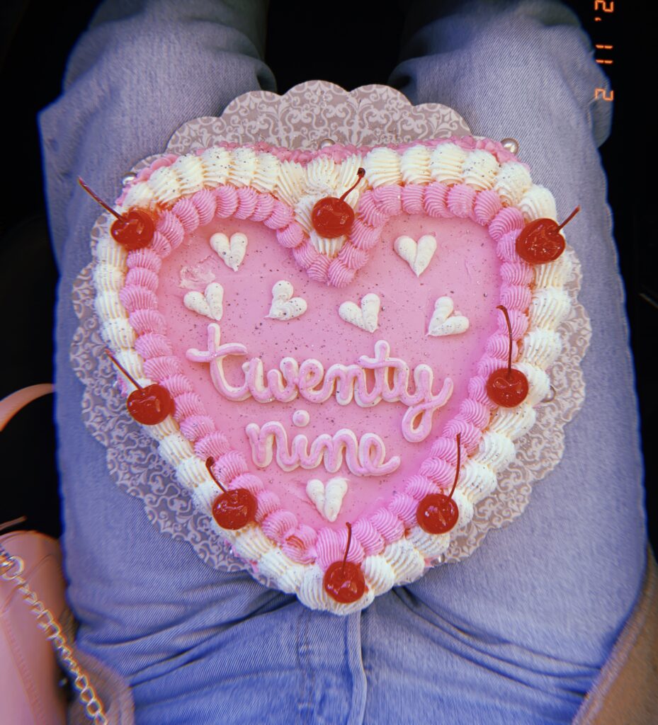 birthday cake ideas aesthetic