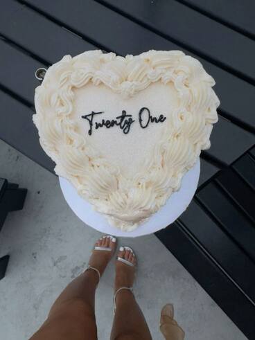heart shaped 21st birthday cake