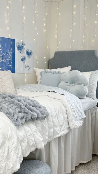 college dorm room decor