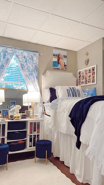 cozy dorm room