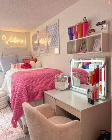 dorm room 