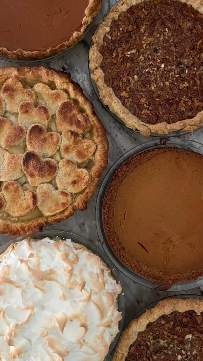 friendsgiving aesthetic