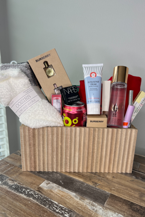 9 Absolute Best Valentines Gift Basket Ideas She’ll Love