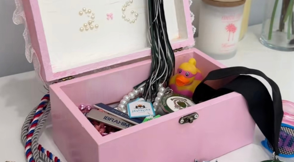 13 Of The Best Senior Box Ideas To Recreate
